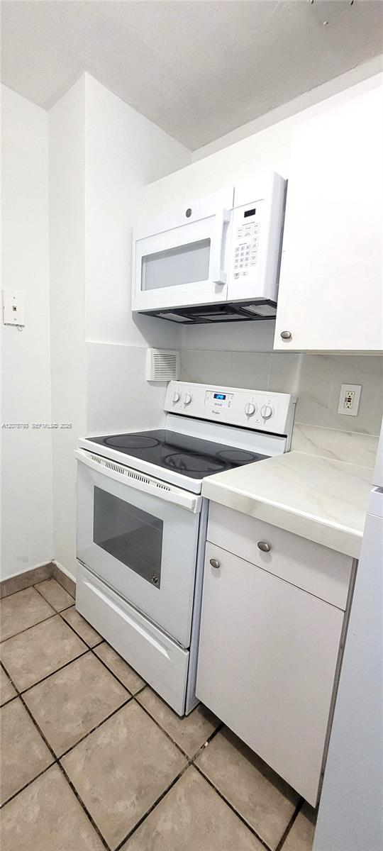 Photo - 2450 NE 135th St Unidad 206