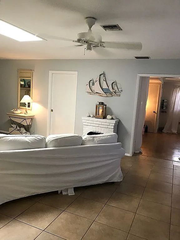 Photo - 4-Bedroom Pool Home with 2 Full Baths - Spacious 2373 Sq Ft Home in Englewood's Prime Location!"