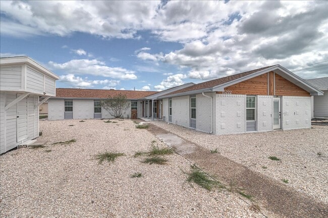 Photo - 15222 Cruiser St