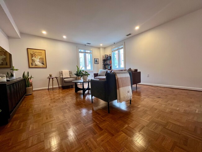 Photo - Gorgeous 2-Bed/2-Bath Condo in the Heart of Old City! Available August 1st! Unit 422