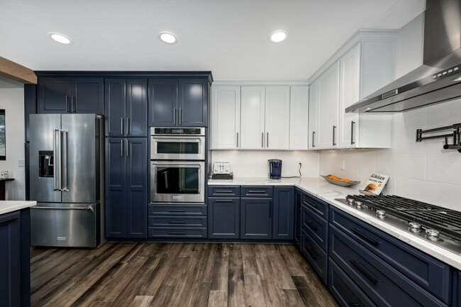 Photo - 3695 Englewood Dr