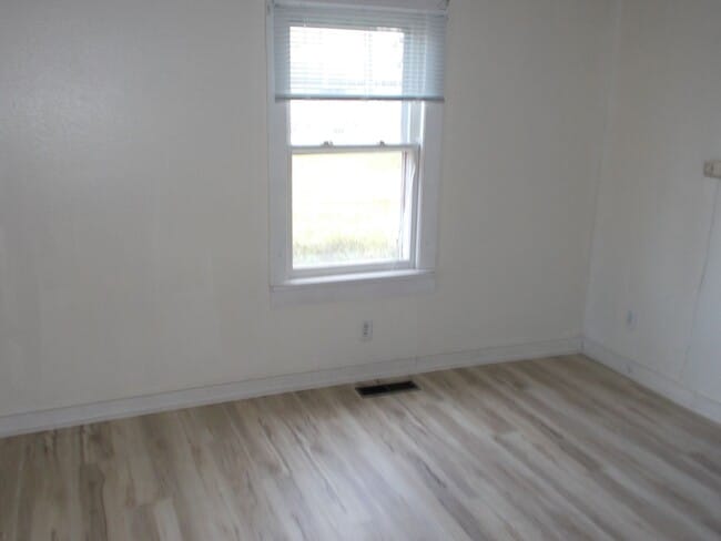 Photo - Spacious 1-Bedroom, 1-Bath Unit – 1,000 Sq...