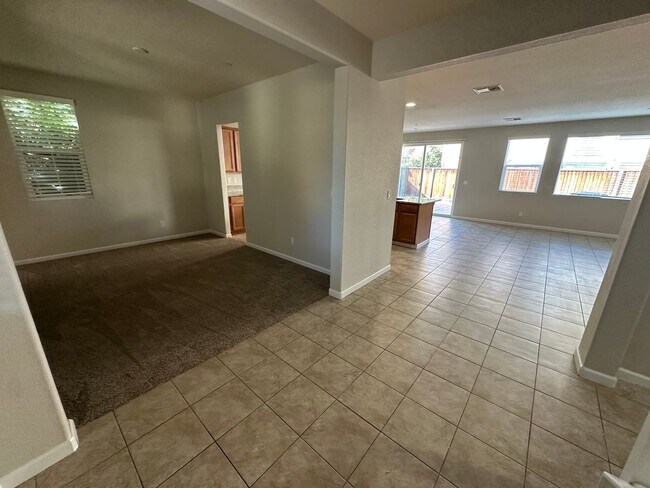 263 W Santa Clara Dr