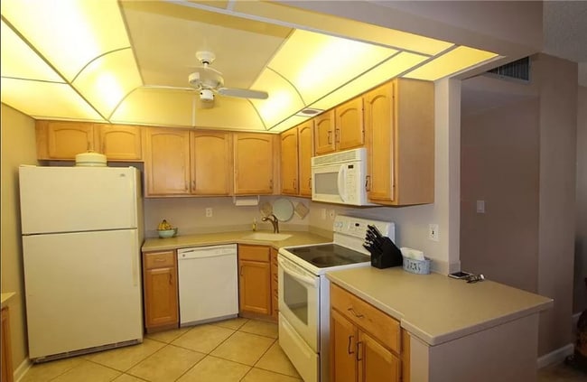 Photo - 320 Seaview Ct Unit 1208