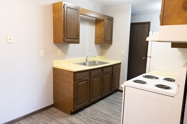 Lakewood Apartments