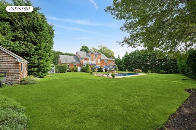 Photo - 270 Montauk Hwy