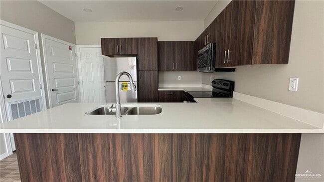 Photo - 11 La Vista Ave Unit #5