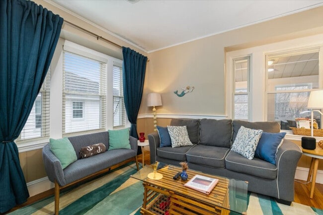 46-48-48 Russell St Unit SI FL2-ID1328028P