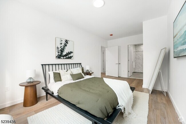 Building Photo - 803 South Ave Unit 308 Rental