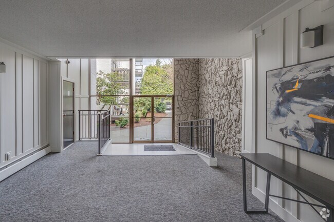 Photo - Cedar Lodge Apartments