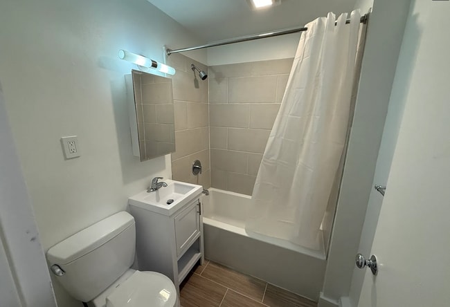 Photo - 530 Massachusetts Ave Unidad 1