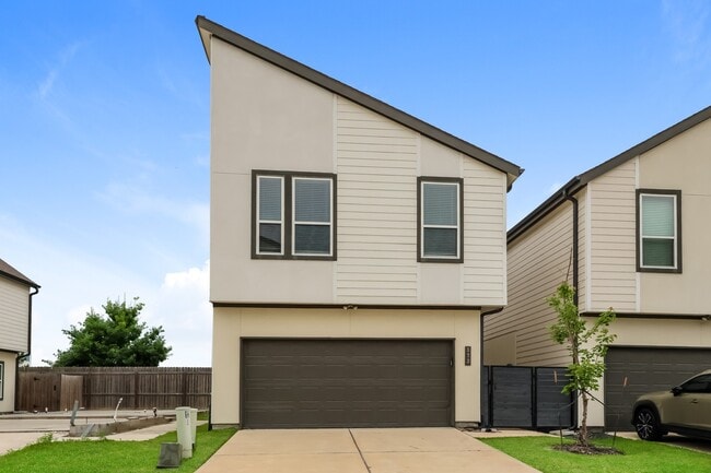 Building Photo - 373 N Centro Cir