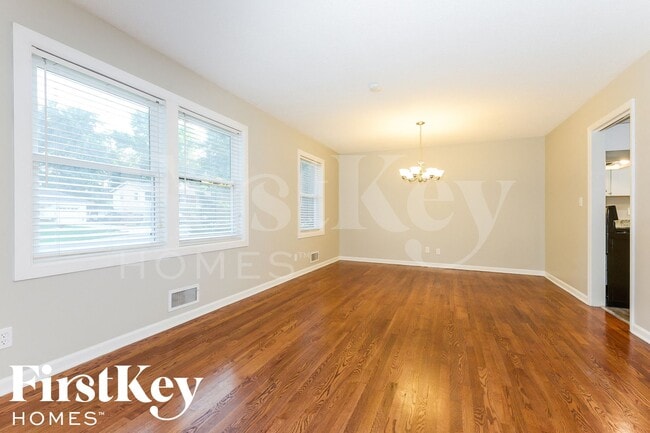 Photo - 8906 W 93rd St