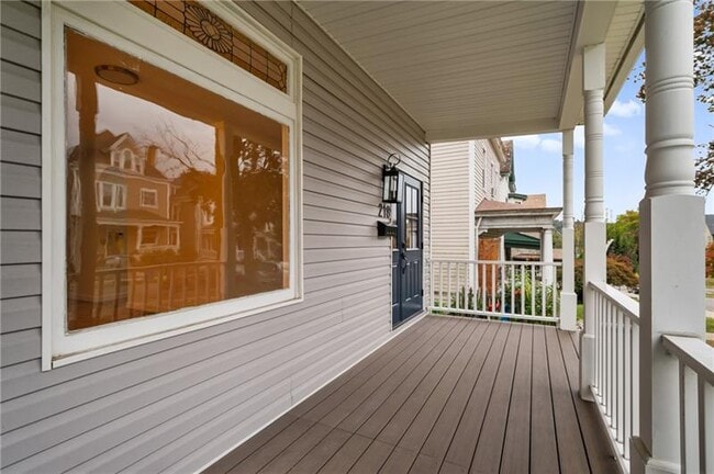 Photo - 218 Fisk Ave
