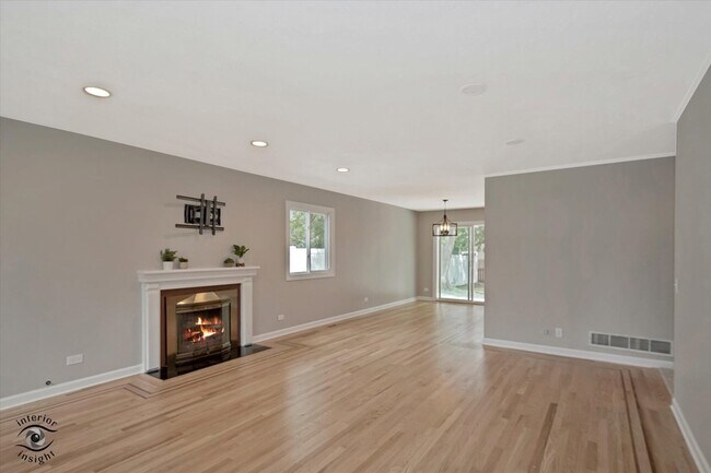 Photo - 30W150 Foxboro Court Unit 6