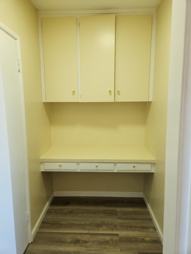 Photo - 1024 W 106th St Unit C