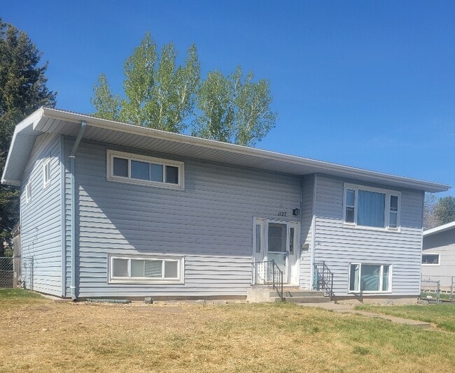Photo - 1127 Ave C NW House