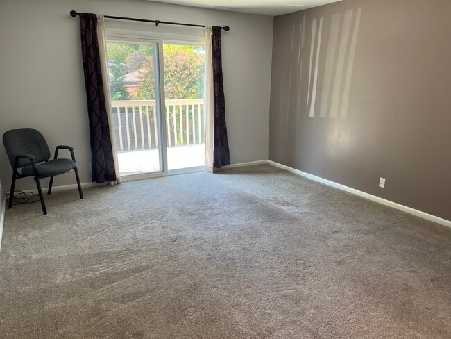 Photo - 1935 Gardiner Ln Unit E75