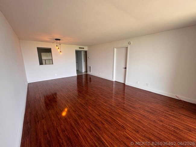4570 NW 18th Ave Unit 605