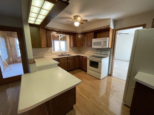 Photo - 1608 Mitchell Dr