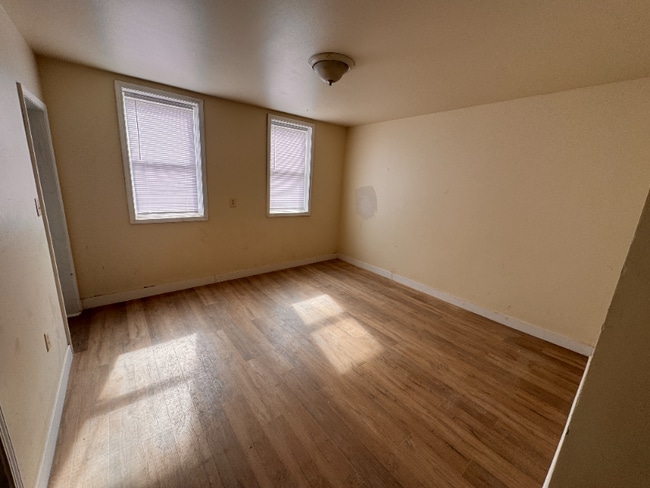 Photo - 2004 W Lincoln Ave