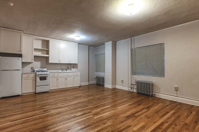 Photo - JEANNE MANOR APARTMENTS (JEAN01)