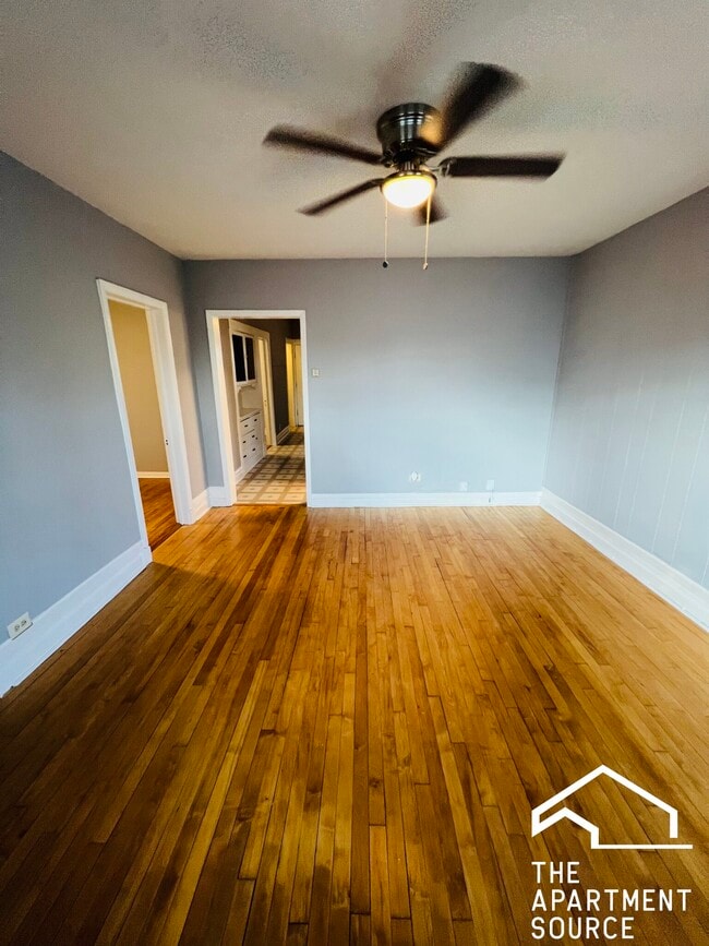 Photo - 5128 W Henderson St Unidad 2