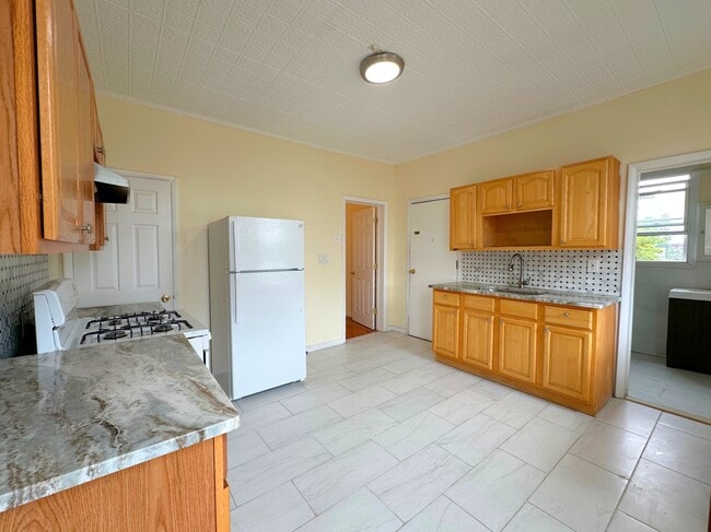 Additional Counter - 184 Knickerbocker Ave Unit 3rd Floor