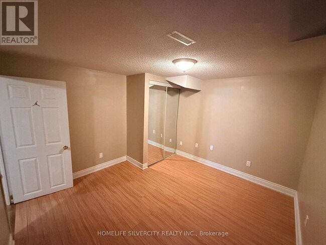 Photo - 118 Chloe Crescent