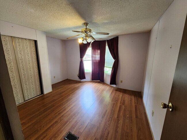 Photo - 7900 Eastview Dr