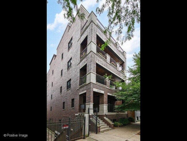 Photo - 450 N Sangamon St Unit 2