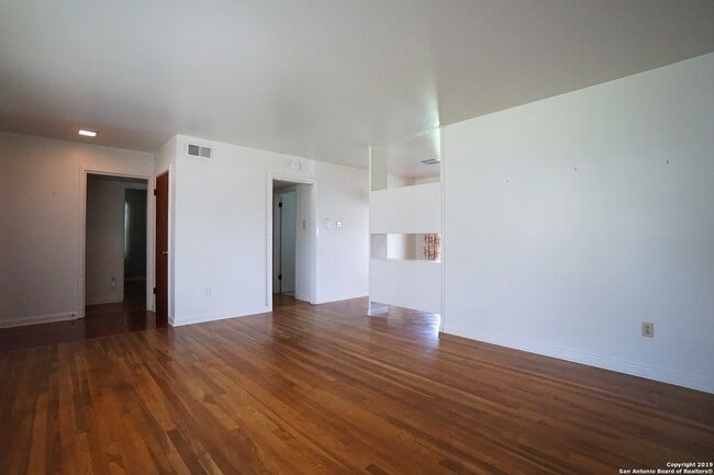 Photo - 4626 Newcome Dr