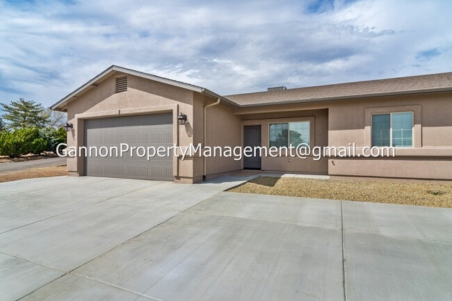 Building Photo - 4734 N Ocotillo Dr Unit 1