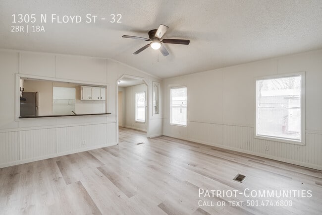 Photo - 1305 N Floyd St