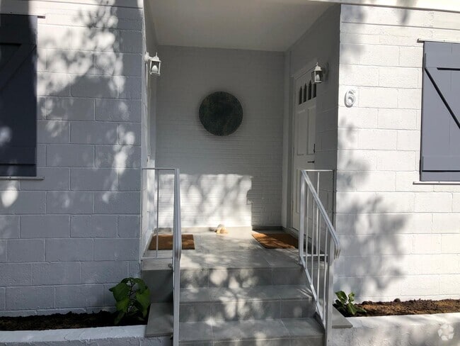 Building Photo - 6 Sunset Rd Unit 1 Rental