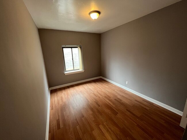 Photo - 4946 N Harding Ave