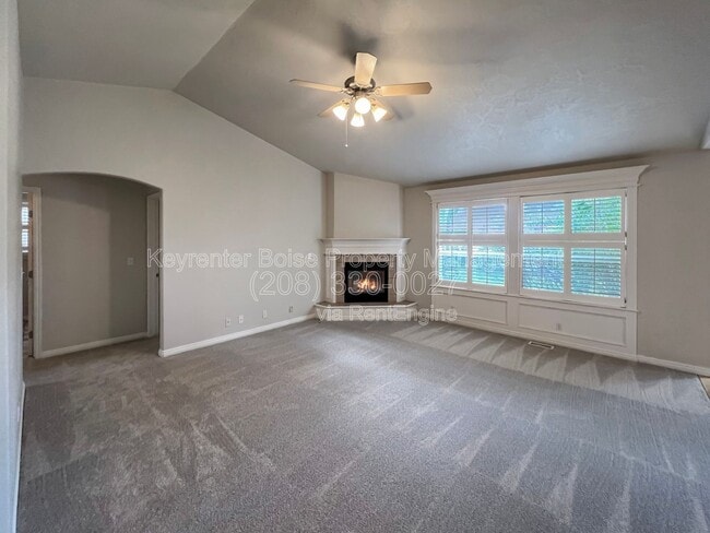 Photo - 2403 E Indian Creek Dr