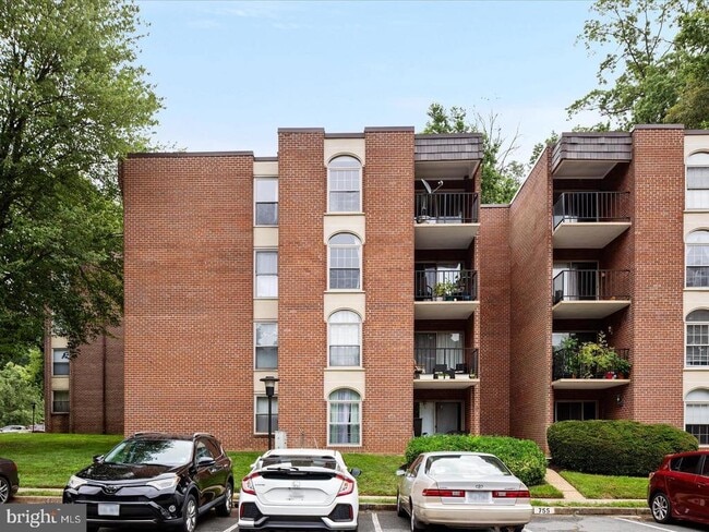 Photo - 3334 Woodburn Village Dr Unit 33