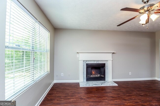 Photo - 1305 Sandybrook Ct