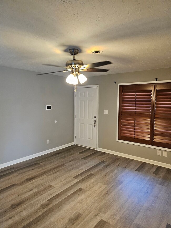 Photo - 1422 Ridgewood Dr