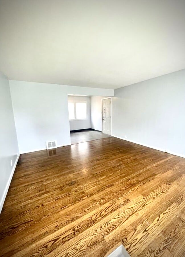 Photo - 4434 Huron Cir House