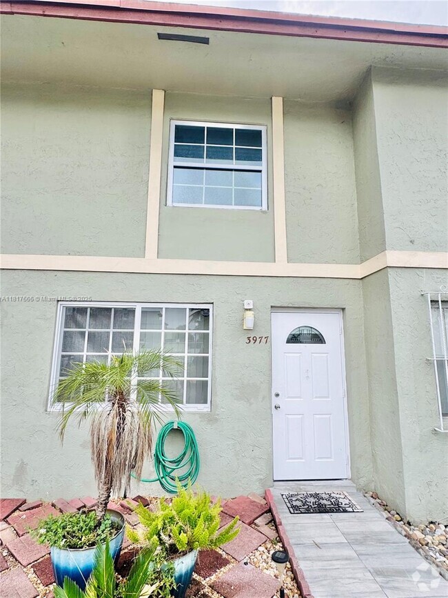 Building Photo - 3977 W 9th Ln Rental