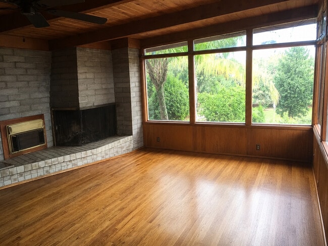 Photo - 5027 Campanile Dr