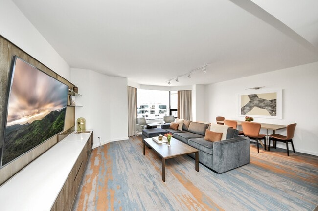 Building Photo - 1300 Lamar St Unit 2512 Rental