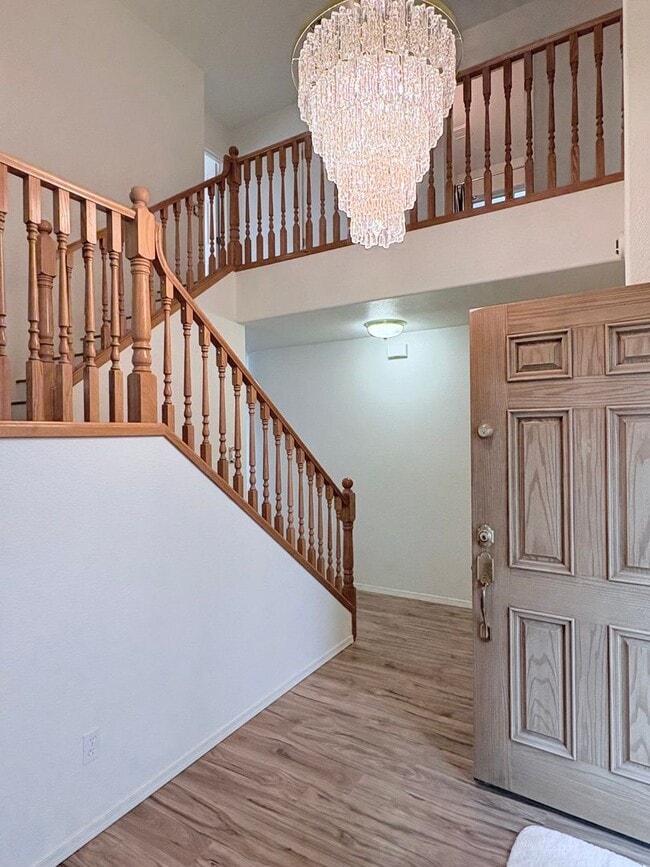 Building Photo - Spacious 4BR/3BA Two-Story Home Near Sabino Canyon