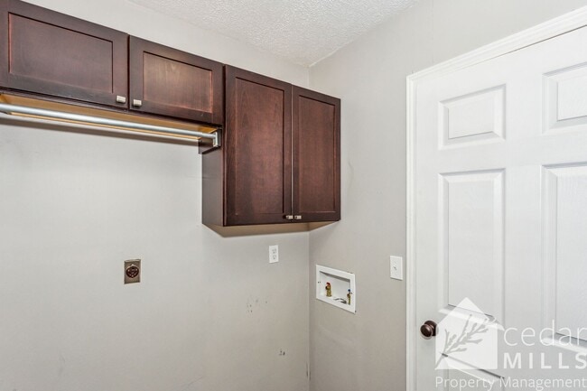 Photo - 604 W 3rd
