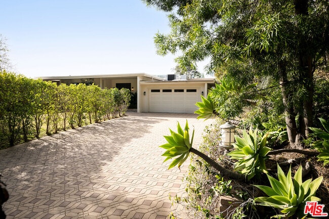 Photo - 1845 Loma Vista Dr