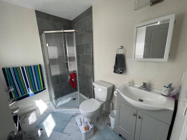 Photo - 123 Burlington St