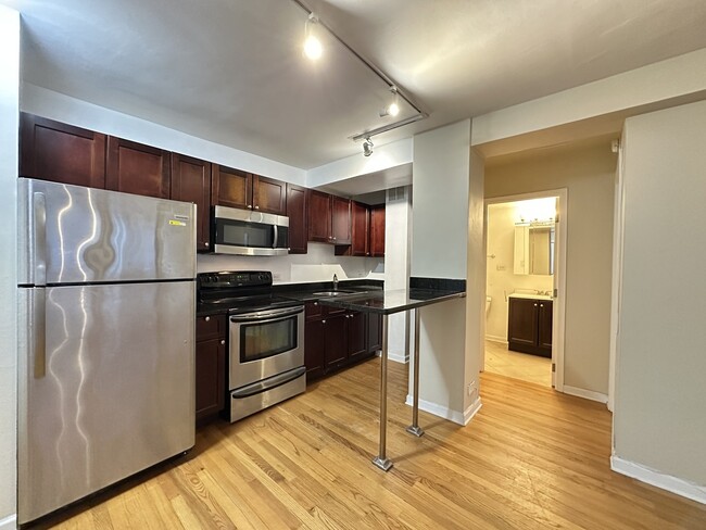 Photo - 4180 N Marine Dr Unit 4041