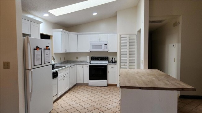 Photo - 2249 SE Melaleuca Blvd